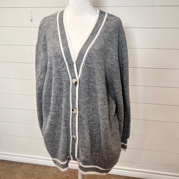 a new day Oversized Gray & White Cardigan Sweater Size M - Picture 1 of 8